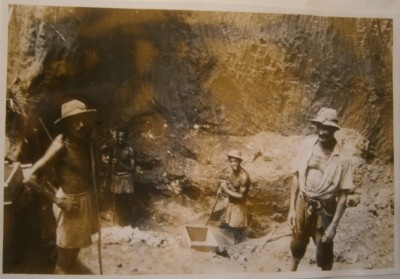 Orpailleurs, circa 1960 (cr&eacute;dits photo :  B. &Eacute;sambert)