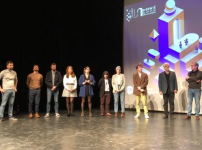 Photo des doctorants et doctorantes de l'UPPA en 2023, dont Clément Lacombe (3e à droite) et Lauriane Belloy (5e à droite) Photo de groupe de toutes les personnes