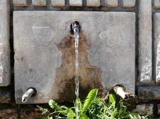 R.Segond, fontaine d'eau minérale chaude de Velingrad, Bulgarie, 2023